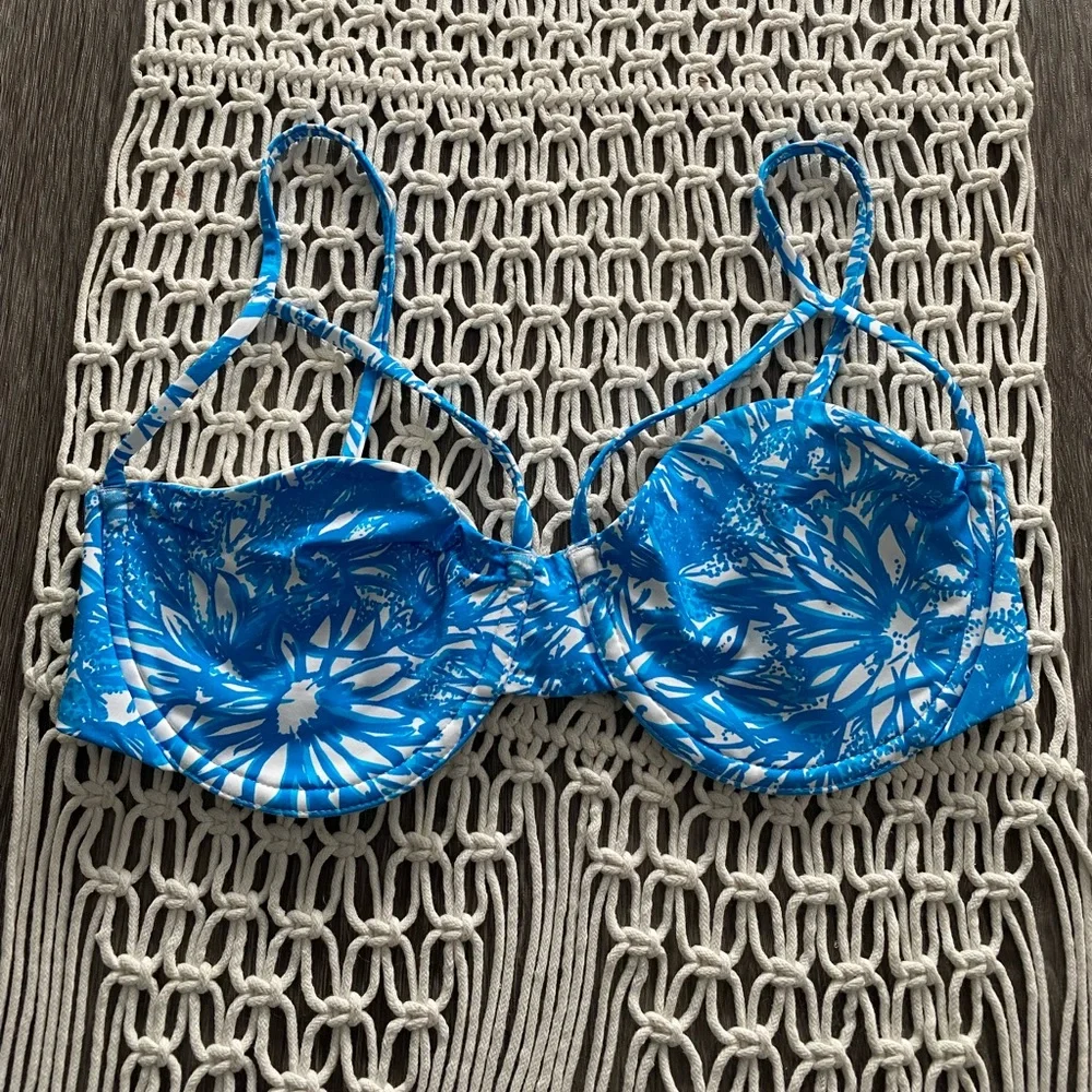 Frankie’s Bikinis Hazel underwire bikini top
